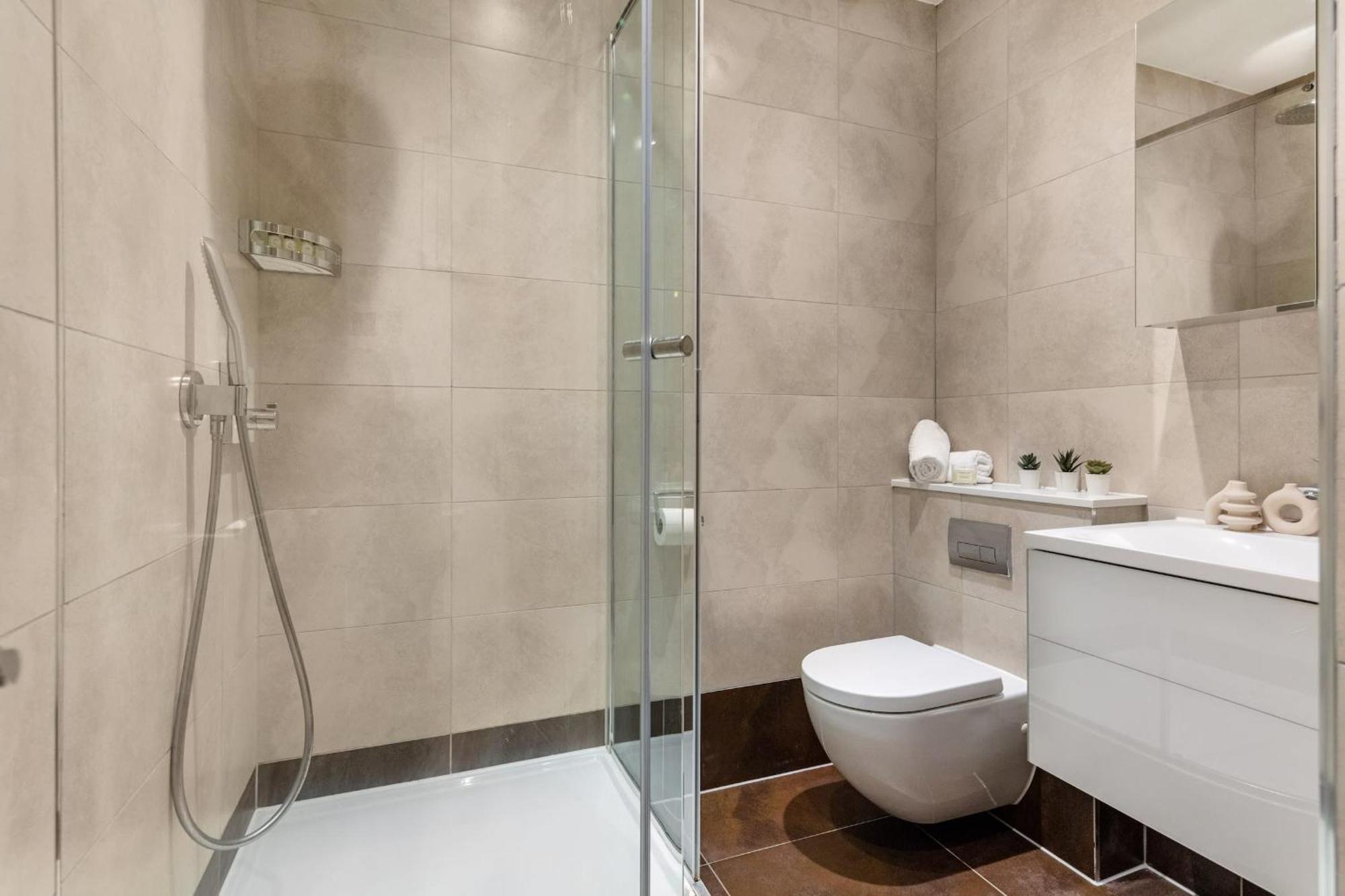 2Br In Soho - Charlotte Street - Cityapartmentstay 런던 외부 사진