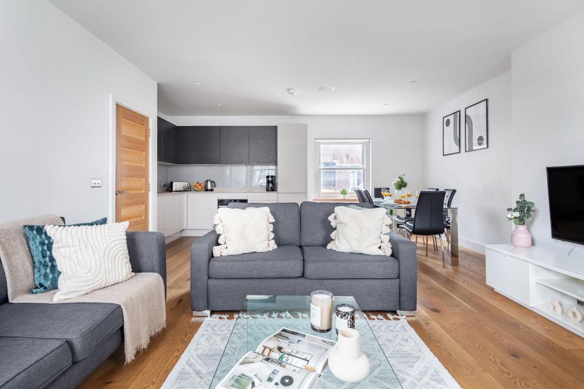 2Br In Soho - Charlotte Street - Cityapartmentstay 런던 외부 사진