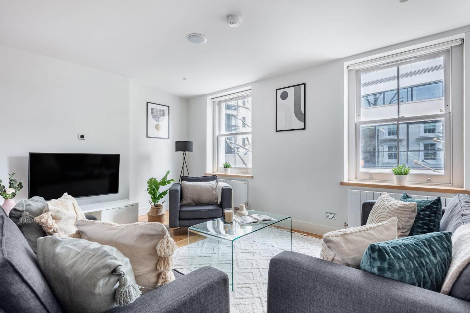 2Br In Soho - Charlotte Street - Cityapartmentstay 런던 외부 사진